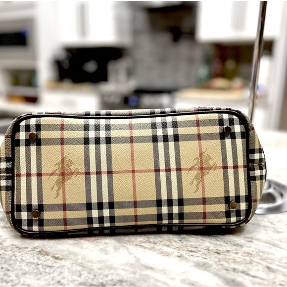 Auth Burberry Haymarket Checked
Coated Canvas With Leather Trim Bag w/ bonus$180 - Picture 8 of 16